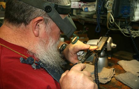 Polishing an injection mold